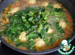 Густая похлёбка с фрикадельками и шпинатом Густая похлёбка с фрикадельками и шпинатом
