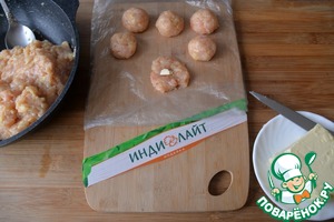 Густая похлёбка с фрикадельками и шпинатом Густая похлёбка с фрикадельками и шпинатом