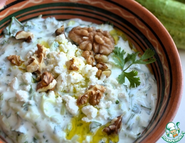 Густой суп "Таратор" на йогурте Густой суп "Таратор" на йогурте