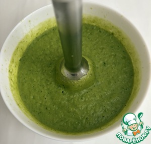 Холодный суп из цуккини и горошка Холодный суп из цуккини и горошка