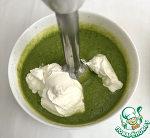 Холодный суп из цуккини и горошка Холодный суп из цуккини и горошка