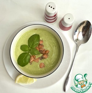 Холодный суп из цуккини и горошка Холодный суп из цуккини и горошка