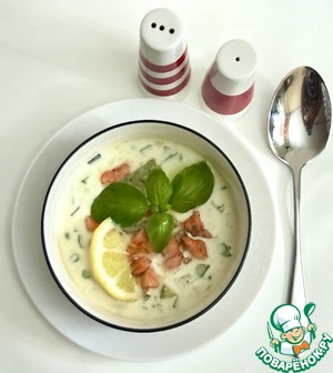 Холодный суп из цуккини и горошка Холодный суп из цуккини и горошка