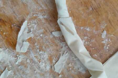 Хрустящий вишневый пирог с орехами Хрустящий вишневый пирог с орехами