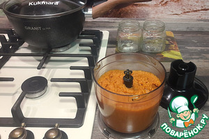 Икра кабачковая с острым соусом кимчи