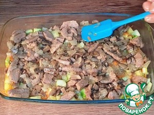 Индейка с грибами на овощной подушке Индейка с грибами на овощной подушке