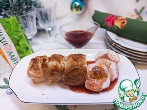 Индейка с яблоками и соусом Индейка с яблоками и соусом