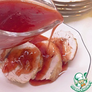 Индейка с яблоками и соусом Индейка с яблоками и соусом