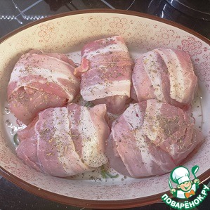 Индейка с томатами и беконом Индейка с томатами и беконом