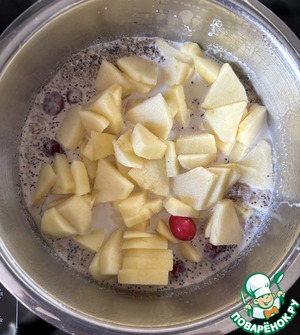 Яблочно-гречневая каша с клюквой Яблочно-гречневая каша с клюквой