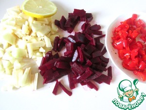 Яблочно-свекольный салат с маринованным перцем Яблочно-свекольный салат с маринованным перцем