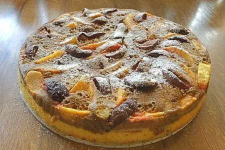 Яблочный пирог с пряным соусом Яблочный пирог с пряным соусом