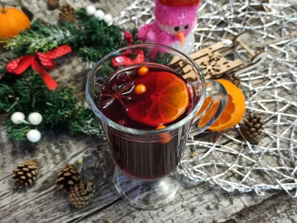Ягодный безалкогольный глинтвейн Ягодный безалкогольный глинтвейн