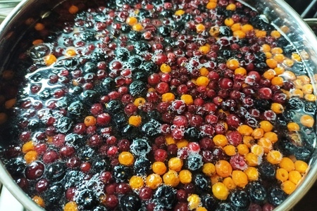 Ягодный безалкогольный глинтвейн Ягодный безалкогольный глинтвейн