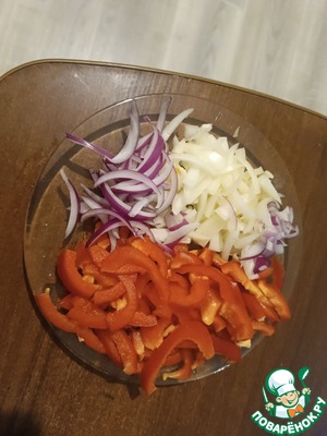 Яичная лапша с кальмаром и овощами Яичная лапша с кальмаром и овощами