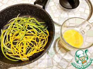 Яичный блинчик с овощами Яичный блинчик с овощами