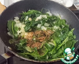 Яйца в шпинатовом креме с семенами Яйца в шпинатовом креме с семенами