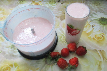 Йогурт из клубники Йогурт из клубники