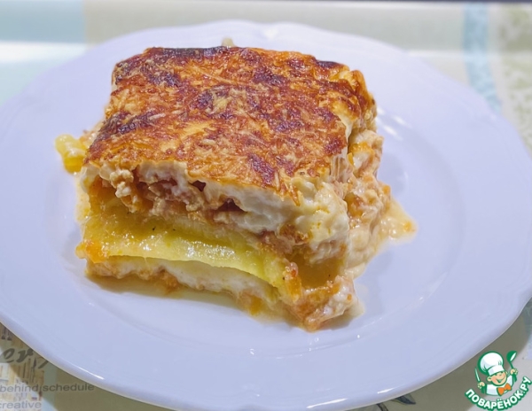 Кабачковая лазанья с фаршем и соусом бешамель