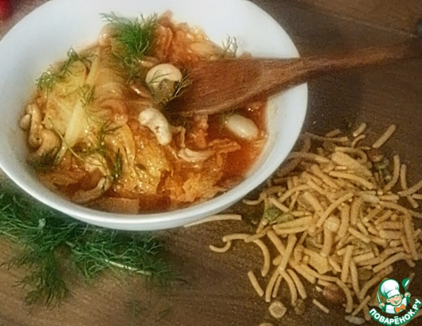 Капуста с томатами и орехами кешью Капуста с томатами и орехами кешью