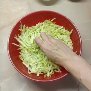 Капуста, тушеная с ребрышками