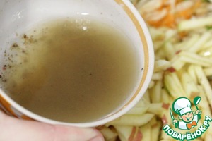 Капустно-морковный салат с яблоком Капустно-морковный салат с яблоком