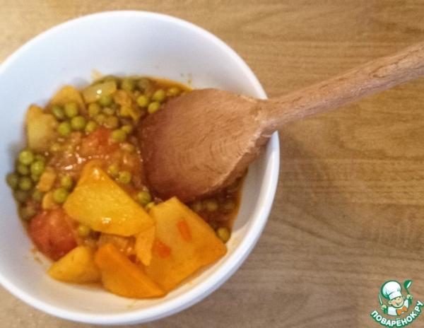 Карри из картофеля и зелёного горошка