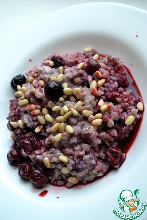 Каша из булгура с ягодами Каша из булгура с ягодами
