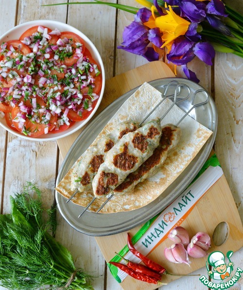 Кебабы из индейки с быстромаринованными помидорами Кебабы из индейки с быстромаринованными помидорами