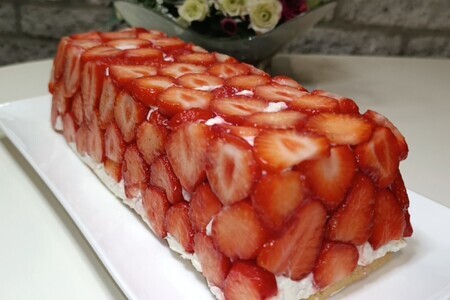 Клубничный торт тирамису. 