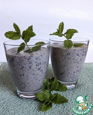 Кокосовый смузи с голубикой Кокосовый смузи с голубикой