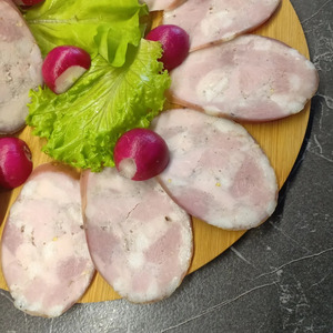 Колбаса рубленая из свинины и курицы Колбаса рубленая из свинины и курицы
