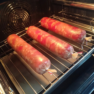 Колбаса рубленая из свинины и курицы Колбаса рубленая из свинины и курицы
