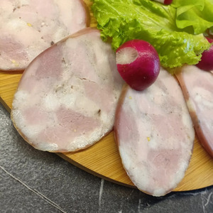 Колбаса рубленая из свинины и курицы Колбаса рубленая из свинины и курицы