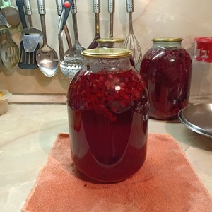 Компот из ирги и малины Компот из ирги и малины