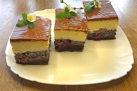 Королевский сырник (сирний пляцок) Королевский сырник (сирний пляцок)