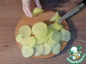 Котлетный фарш в картофельной чешуе Котлетный фарш в картофельной чешуе