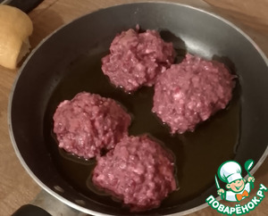 Котлеты с яблоком, свеклой и фета Котлеты с яблоком, свеклой и фета