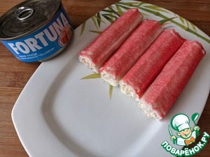 Крабовые палочки, фаршированные тунцом и сыром Крабовые палочки, фаршированные тунцом и сыром