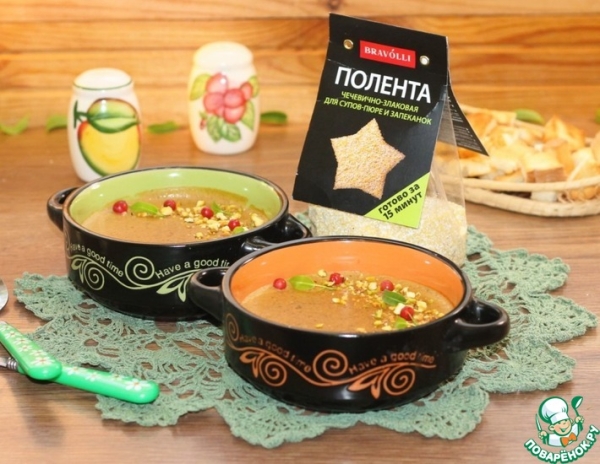 Крем-суп из поленты с сухариками