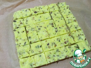 Кукурузно-манговый десерт с жареными орехами