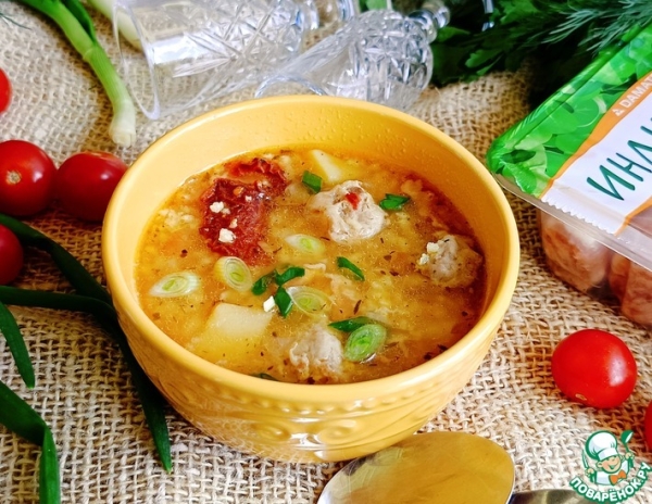 Кулеш с купатами и вялеными томатами Кулеш с купатами и вялеными томатами