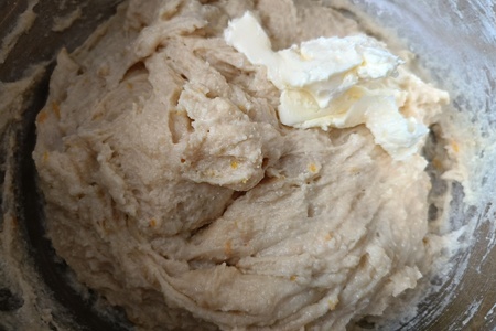 Кулич с творогом и апельсиновой цедрой