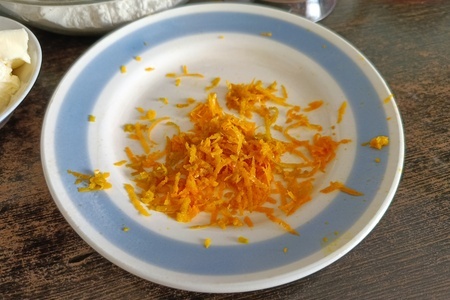 Кулич с творогом и апельсиновой цедрой