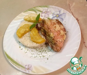 Курица с кабачками под чесночной корочкой Курица с кабачками под чесночной корочкой