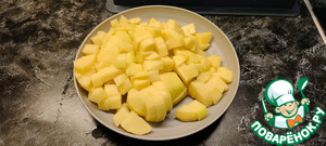 Курица с овощами под соусом бешамель⁠
