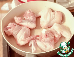 Курица с пюре из бобов, зеленью