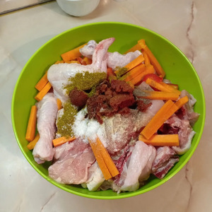 Курица, запеченная в рукаве с овощами Курица, запеченная в рукаве с овощами