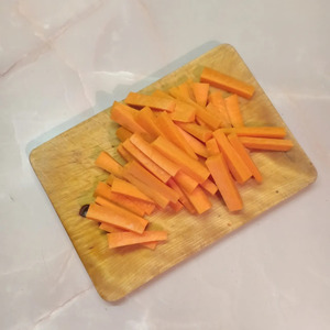 Курица, запеченная в рукаве с перцем и морковью