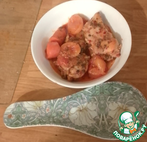 Курица, запечённая с абрикосами и харисой